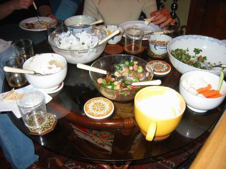 Salade de concombres au laban, fattouche, taboul